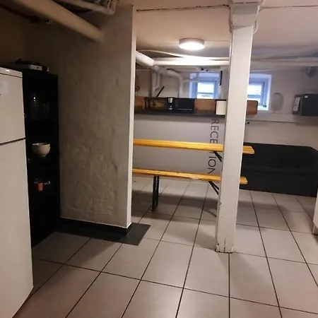 City, Thorsgade, 1a. Basement Of House . Apartament Odense